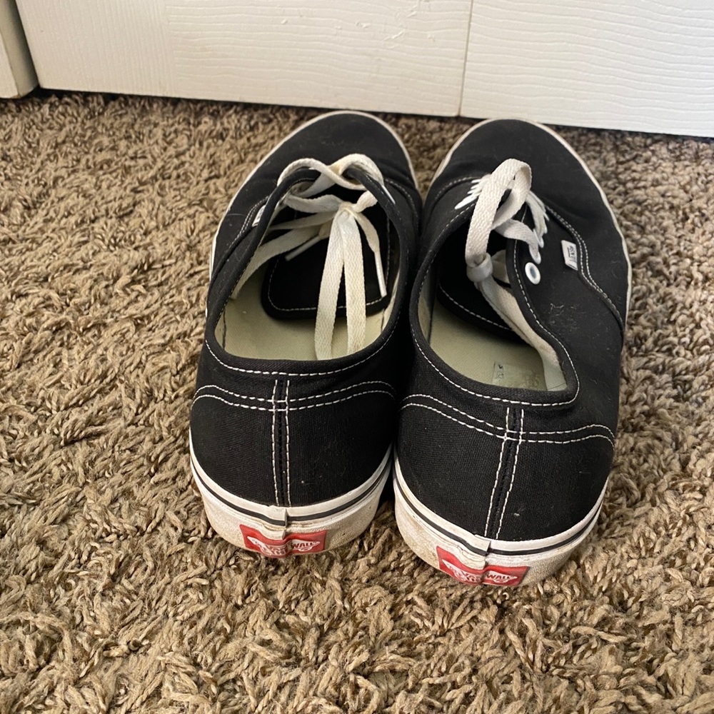 Vans - Picture 2 of 5